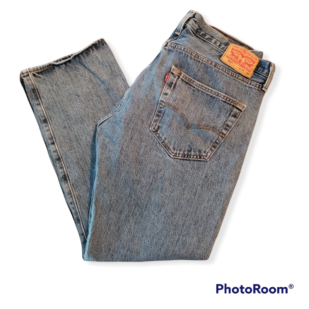 Levi's 501 Button Fly Boot Cut 36W x 29L 🚹